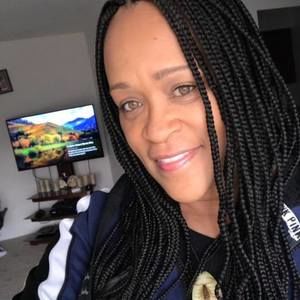 Meet your Posher, Paula